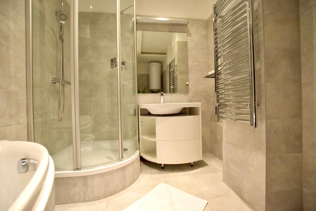 Standard Apartment By Hi5 - Close To Buda Castle بودابست المظهر الخارجي الصورة