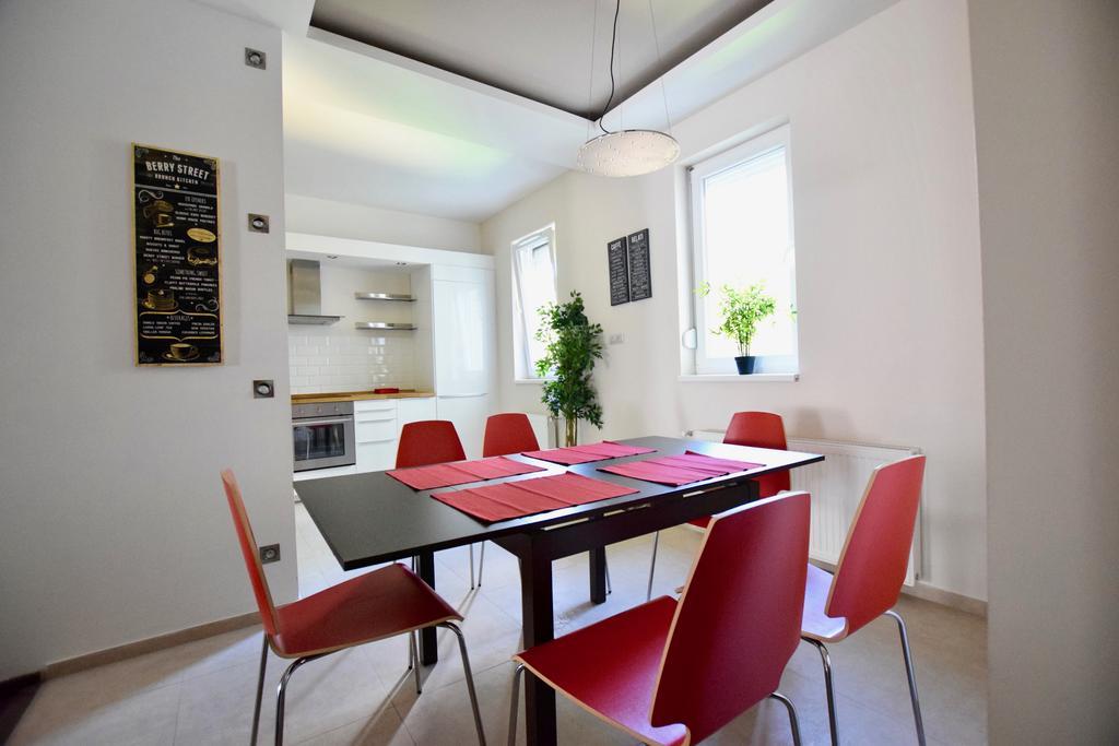 Standard Apartment By Hi5 - Close To Buda Castle بودابست المظهر الخارجي الصورة